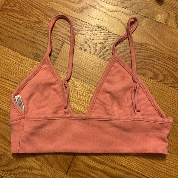 Pink Ribbed Button Triangle Crop Top - Picture 2 of 2